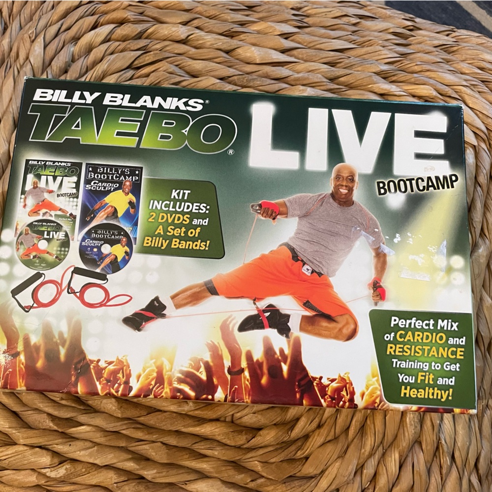 Billy Blanks’ Tae Bo Live Bootcamp Kit with Billy Bands
